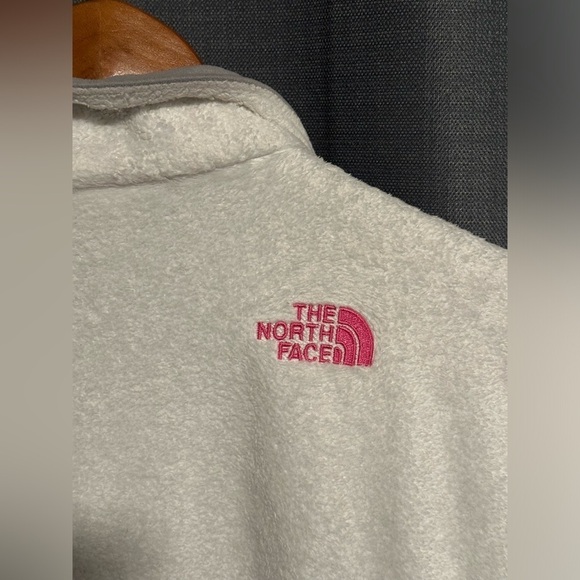 North Face Fleece Jacket Special Edition Breast Cancer - Picture 4 of 8